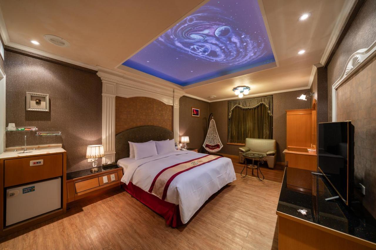 Natoli Motel Tainan Zewnętrze zdjęcie