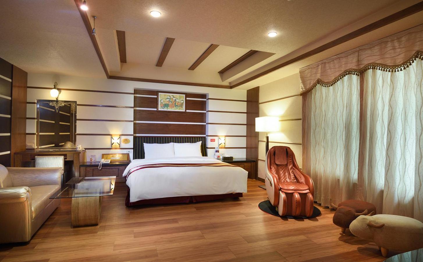 Natoli Motel Tainan Zewnętrze zdjęcie
