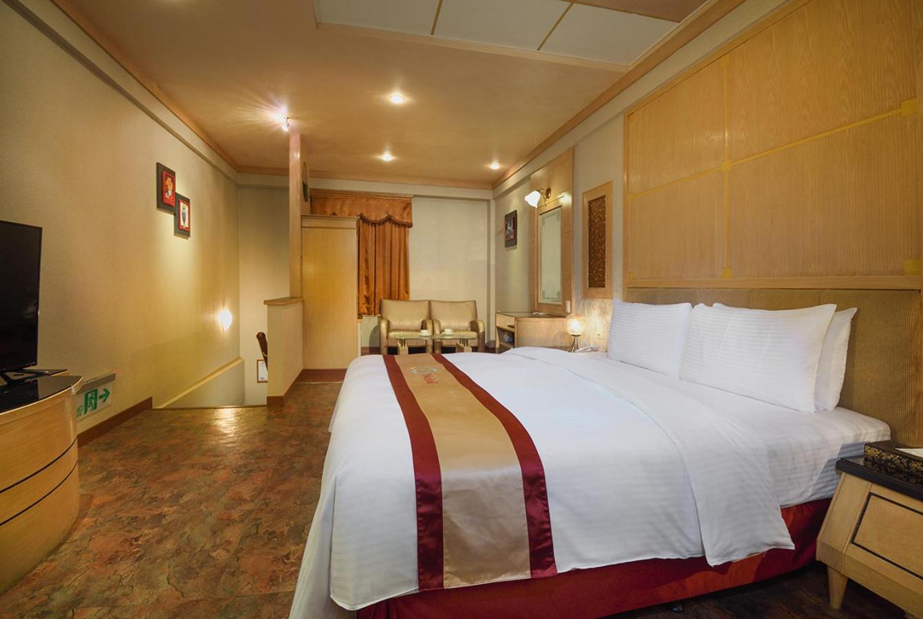 Natoli Motel Tainan Zewnętrze zdjęcie